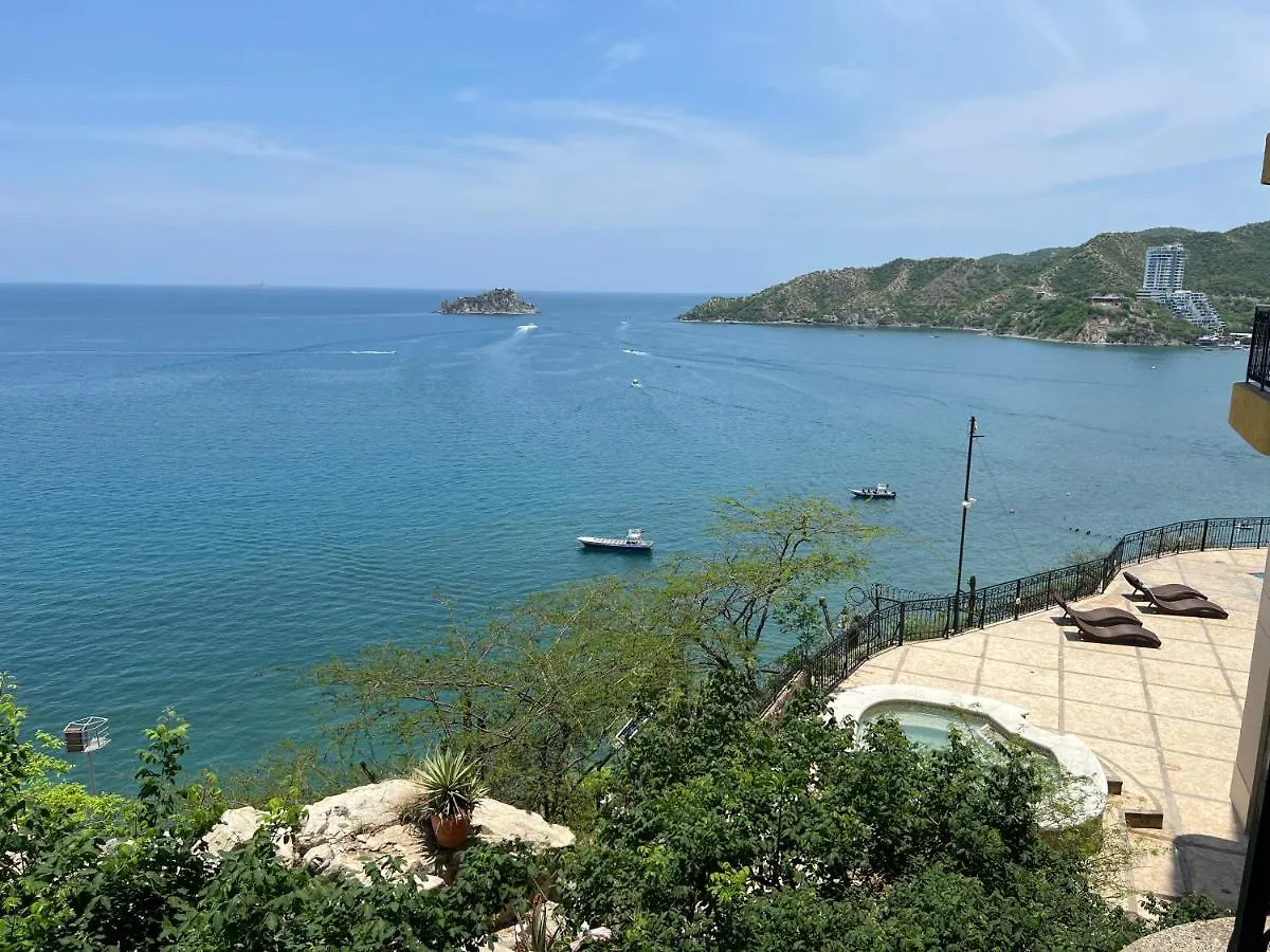 Edf. Penon Del Rodadero Santa Marta  Colombia